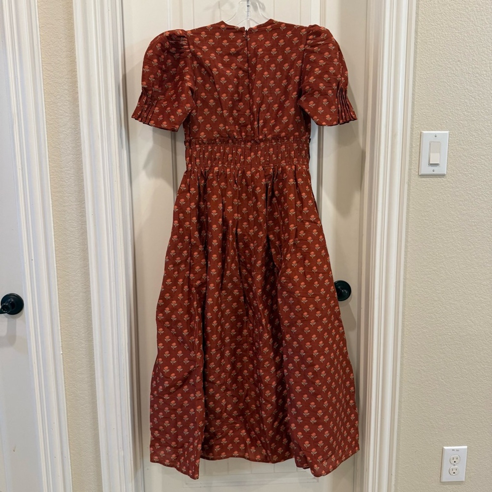 Lovaan Boehm Linen-Silk Puff-Sleeve V-Neck Midi Dress — image 7 of 8
